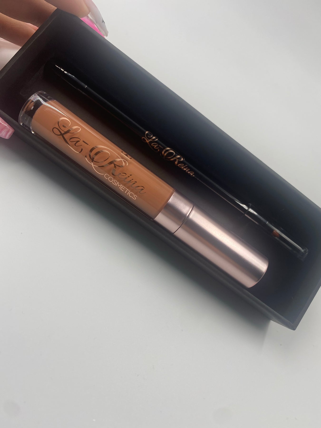 Chisme Matte Lipkit – La-Reina Cosmetics